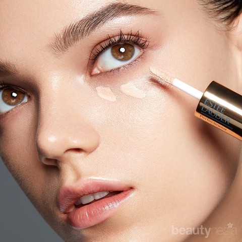 Tips Untuk Menghilangkan Bintik-Bintik Putih Yang Sering Muncul Di Bawah Mata